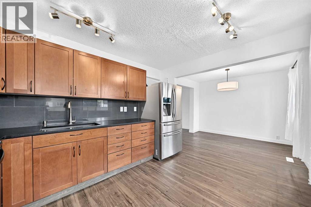 60 Erin Mount Crescent SE - 14
