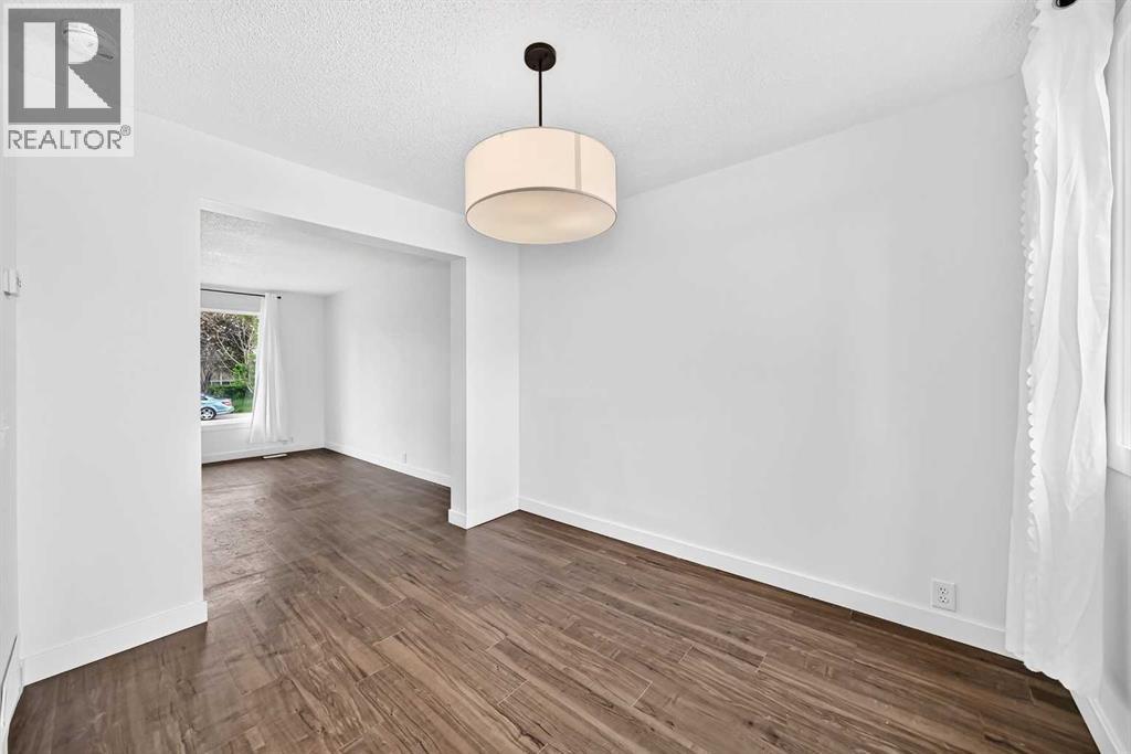 60 Erin Mount Crescent SE - 18