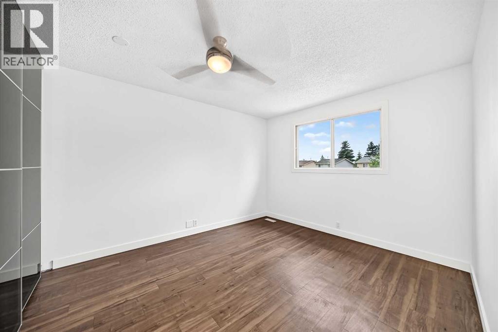 60 Erin Mount Crescent SE - 20
