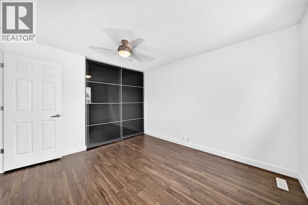 60 Erin Mount Crescent SE - 21
