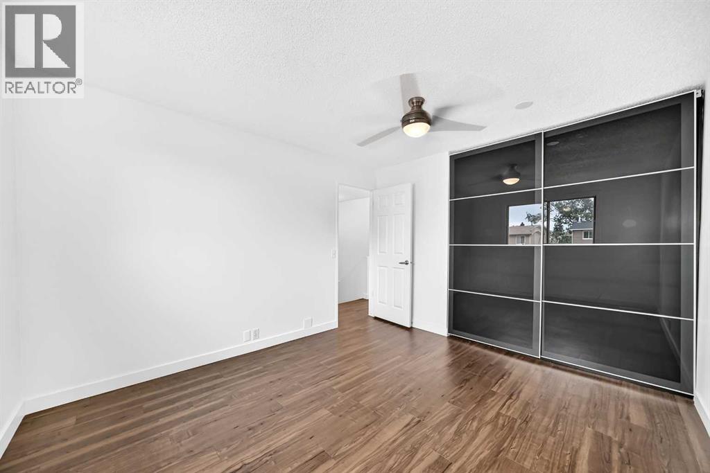 60 Erin Mount Crescent SE - 22