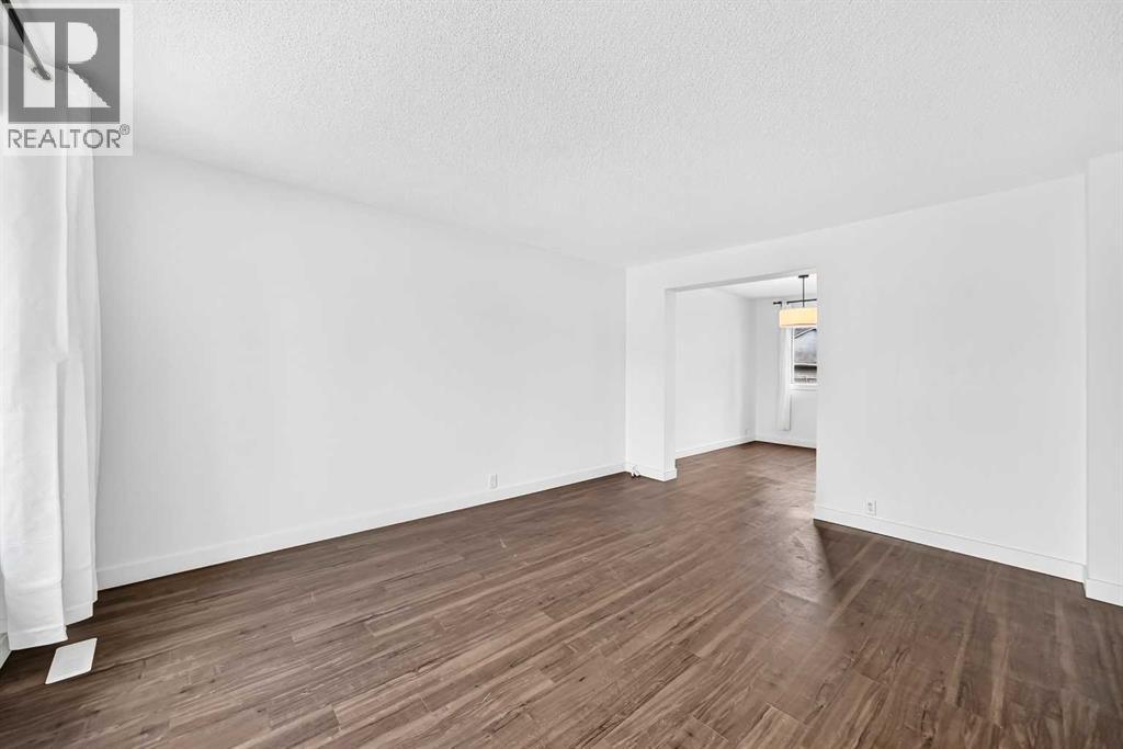 60 Erin Mount Crescent SE - photo 4