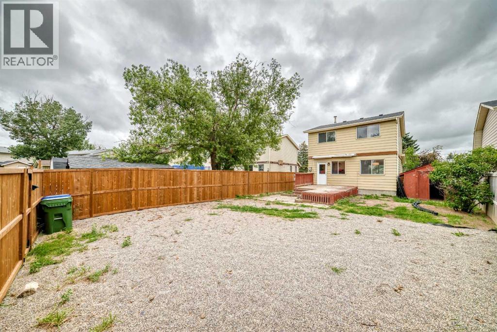 60 Erin Mount Crescent SE — photo 41