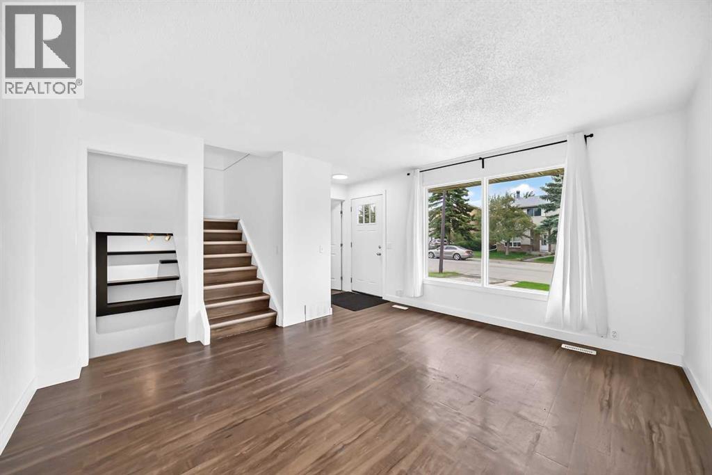 60 Erin Mount Crescent SE - 6