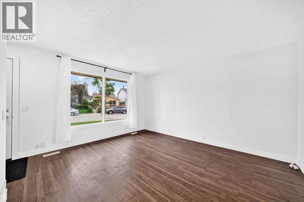 60 Erin Mount Crescent SE - 7