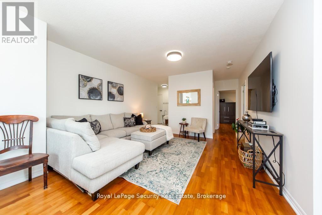 #1402 38 FONTENAY COURT - 12
