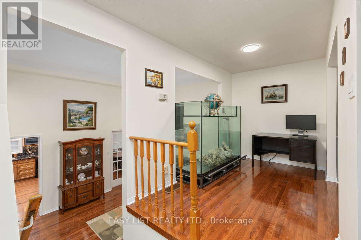 57 STORNWOOD COURT - 16