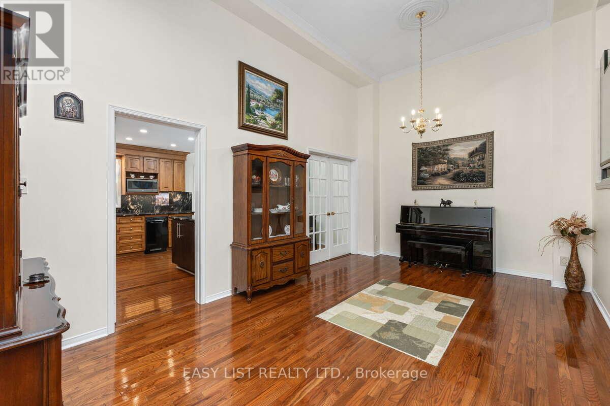 57 STORNWOOD COURT - 3
