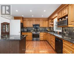 Family room - 57 Stornwood Court, Brampton, ON L6W4J1 Photo 8