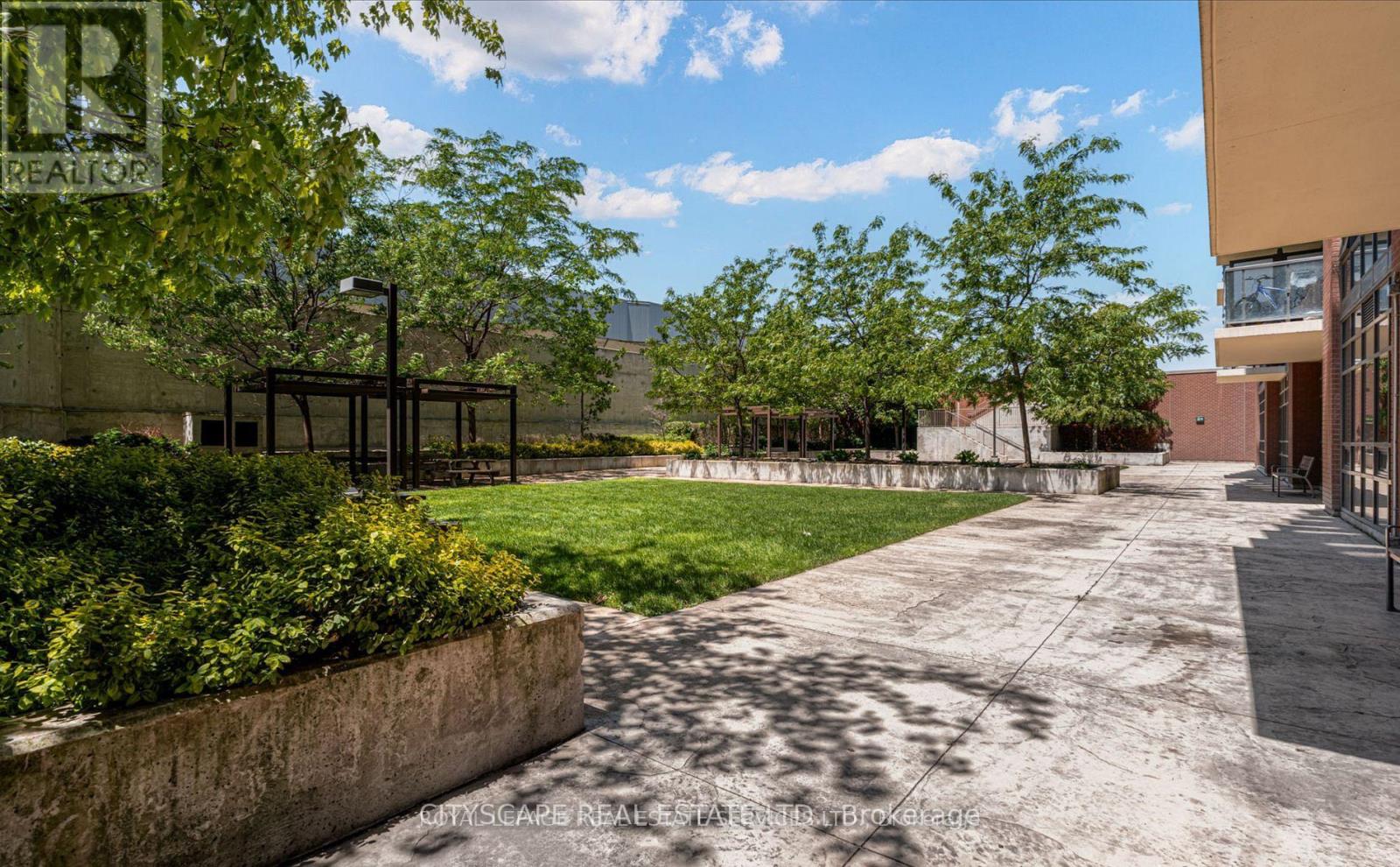 #2303 1420 DUPONT STREET - 21