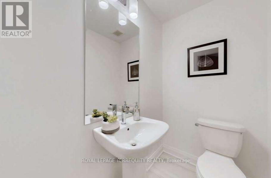 150 ALTON CRESCENT - 11