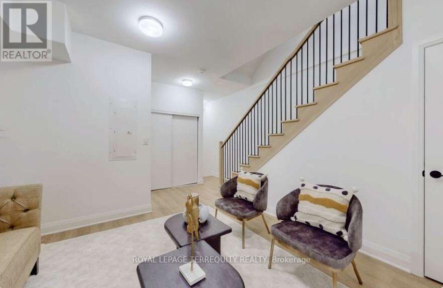 150 ALTON CRESCENT - 30