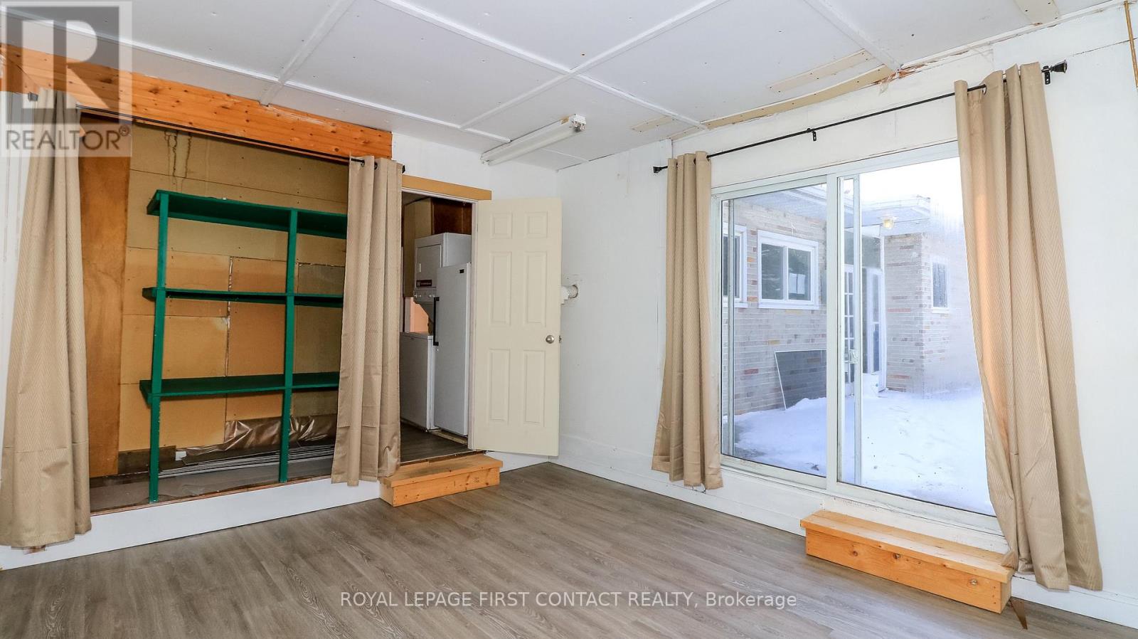 21 GLASSFORD ROAD - 28