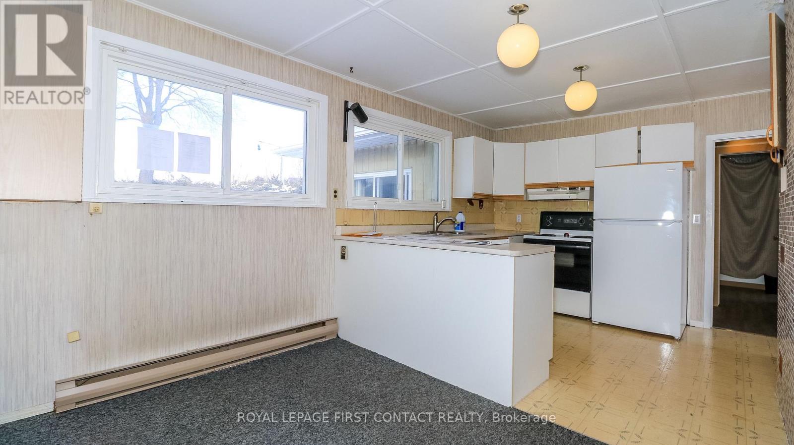 21 GLASSFORD ROAD - 21