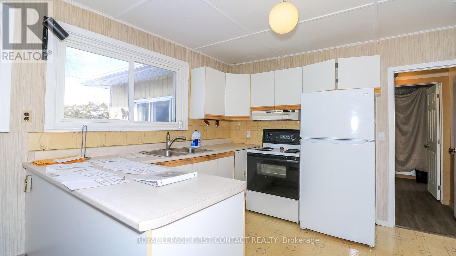 21 GLASSFORD ROAD - 23
