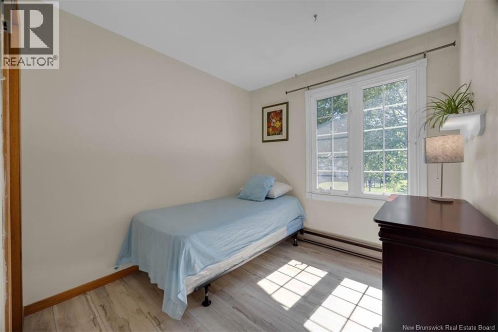 77 Varsity Street - 16