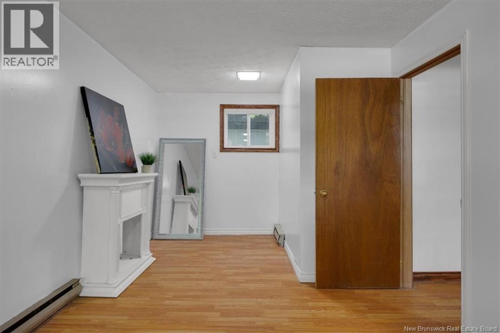 77 Varsity Street - 23