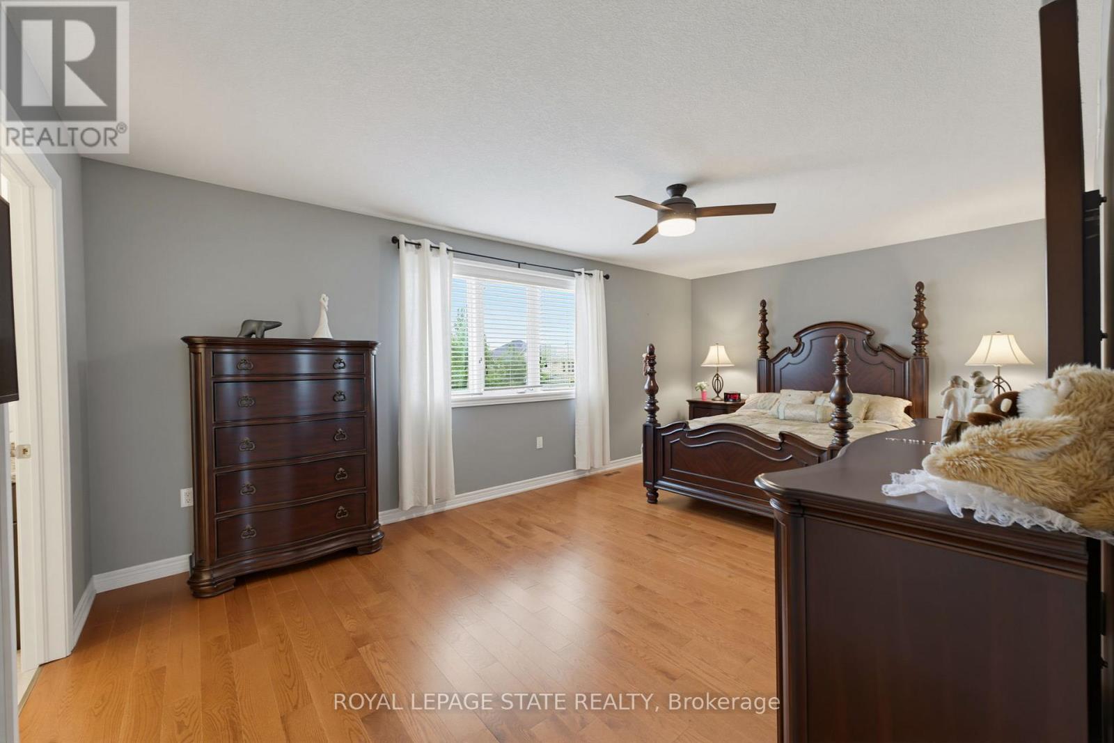 73 DEGROW CRESCENT - 25