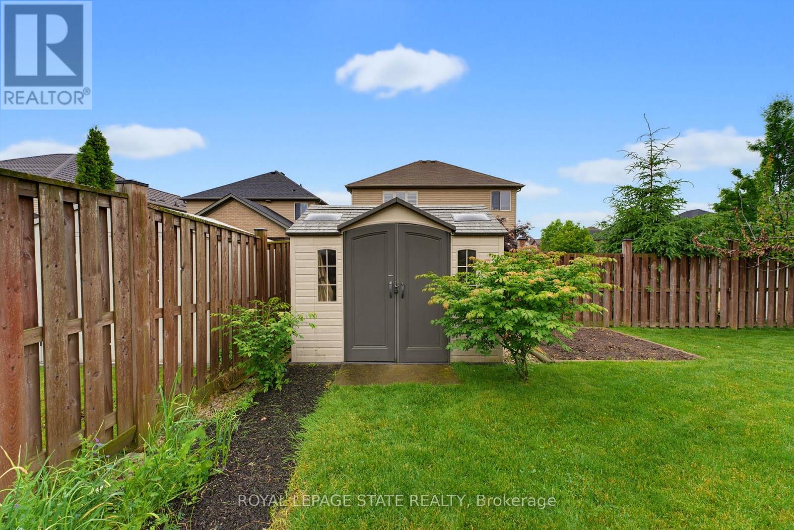 73 DEGROW CRESCENT - 40