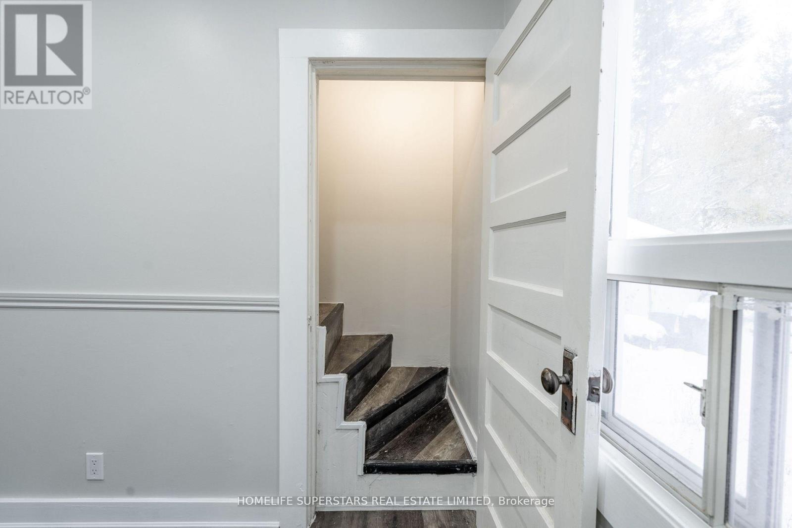 4550 HOMEWOOD AVENUE - 1