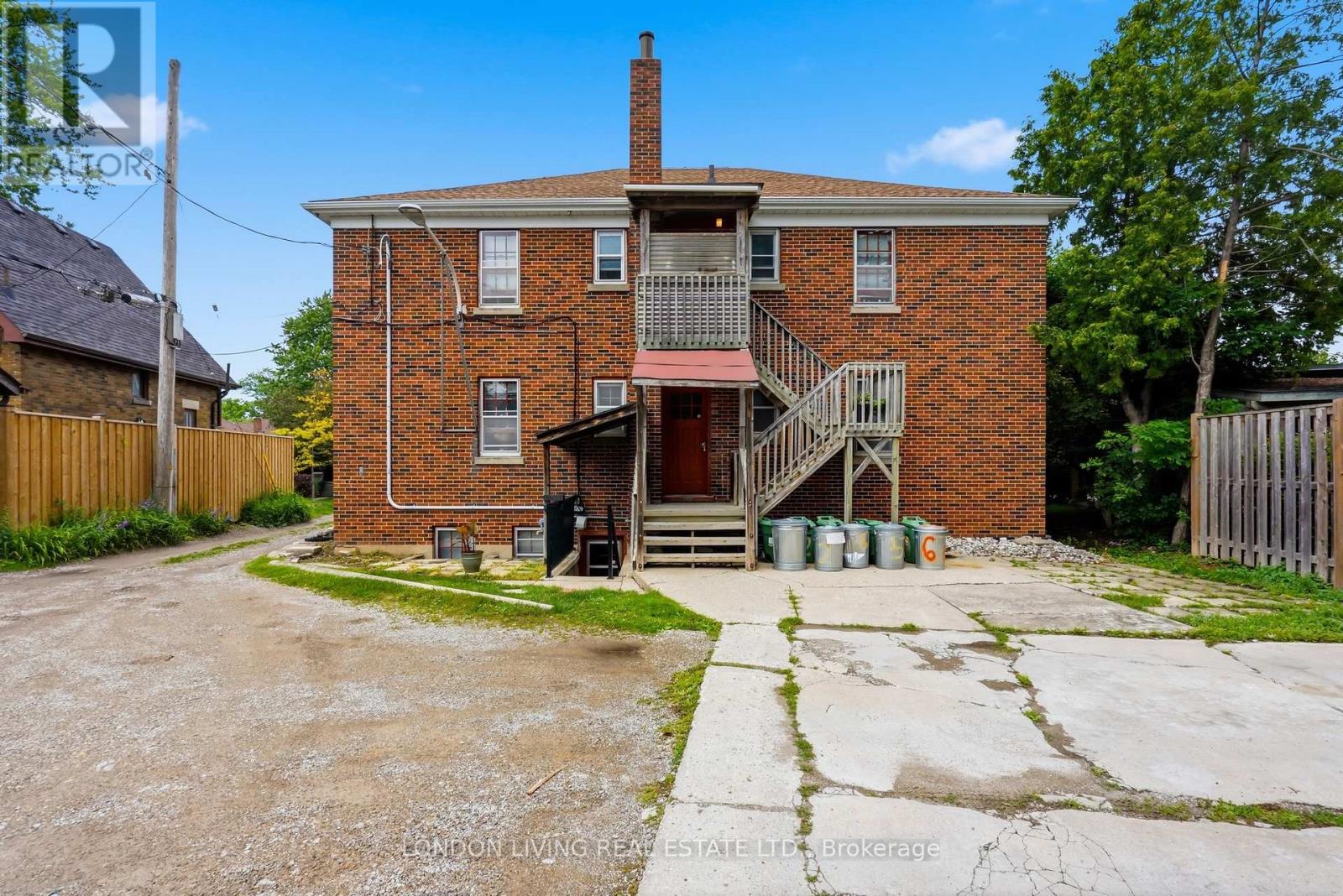 107 WINDSOR CRESCENT - 13
