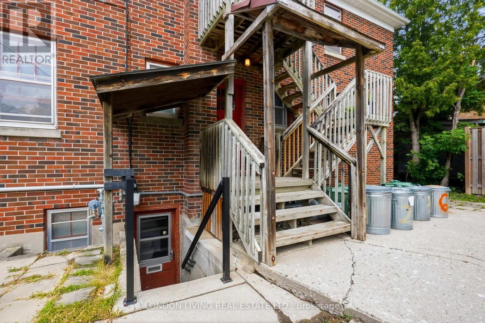 107 WINDSOR CRESCENT - 17