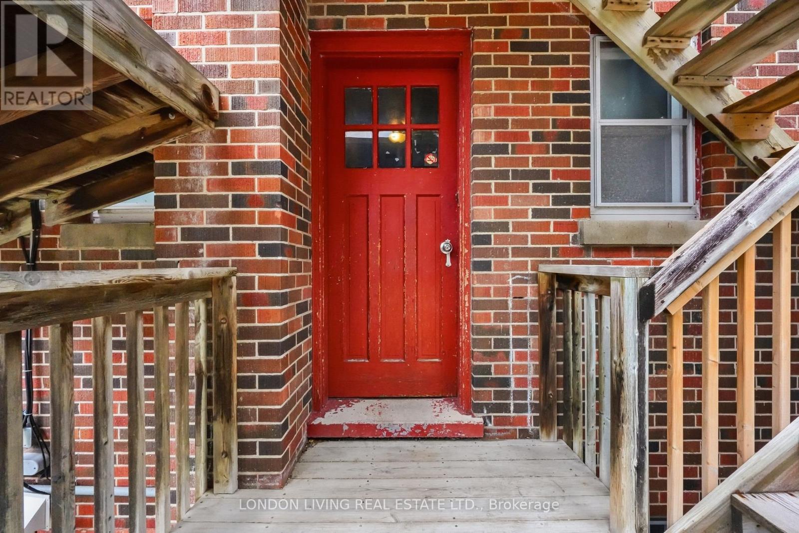 107 WINDSOR CRESCENT - 18
