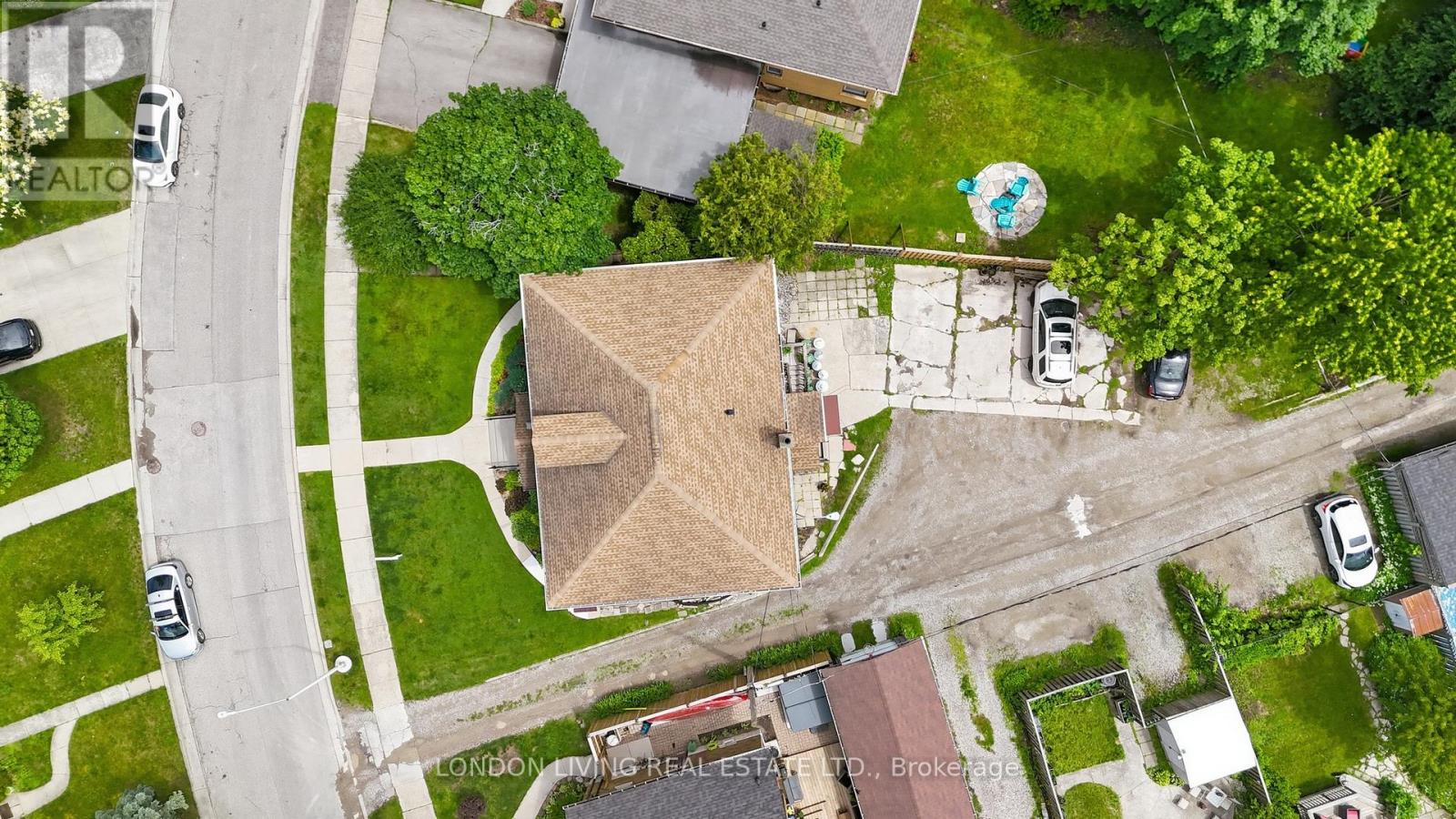 107 WINDSOR CRESCENT - 25