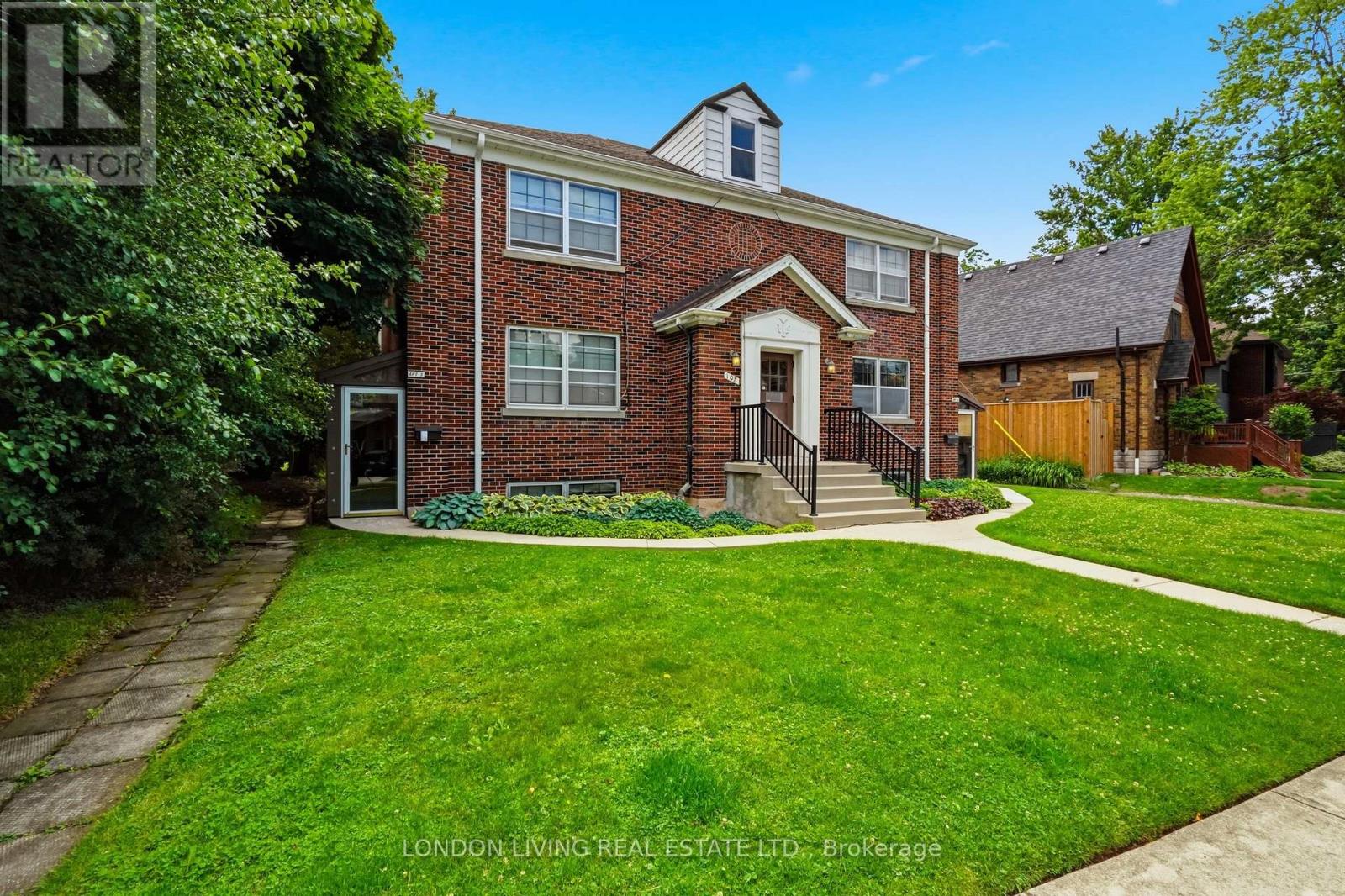 107 WINDSOR CRESCENT - 3