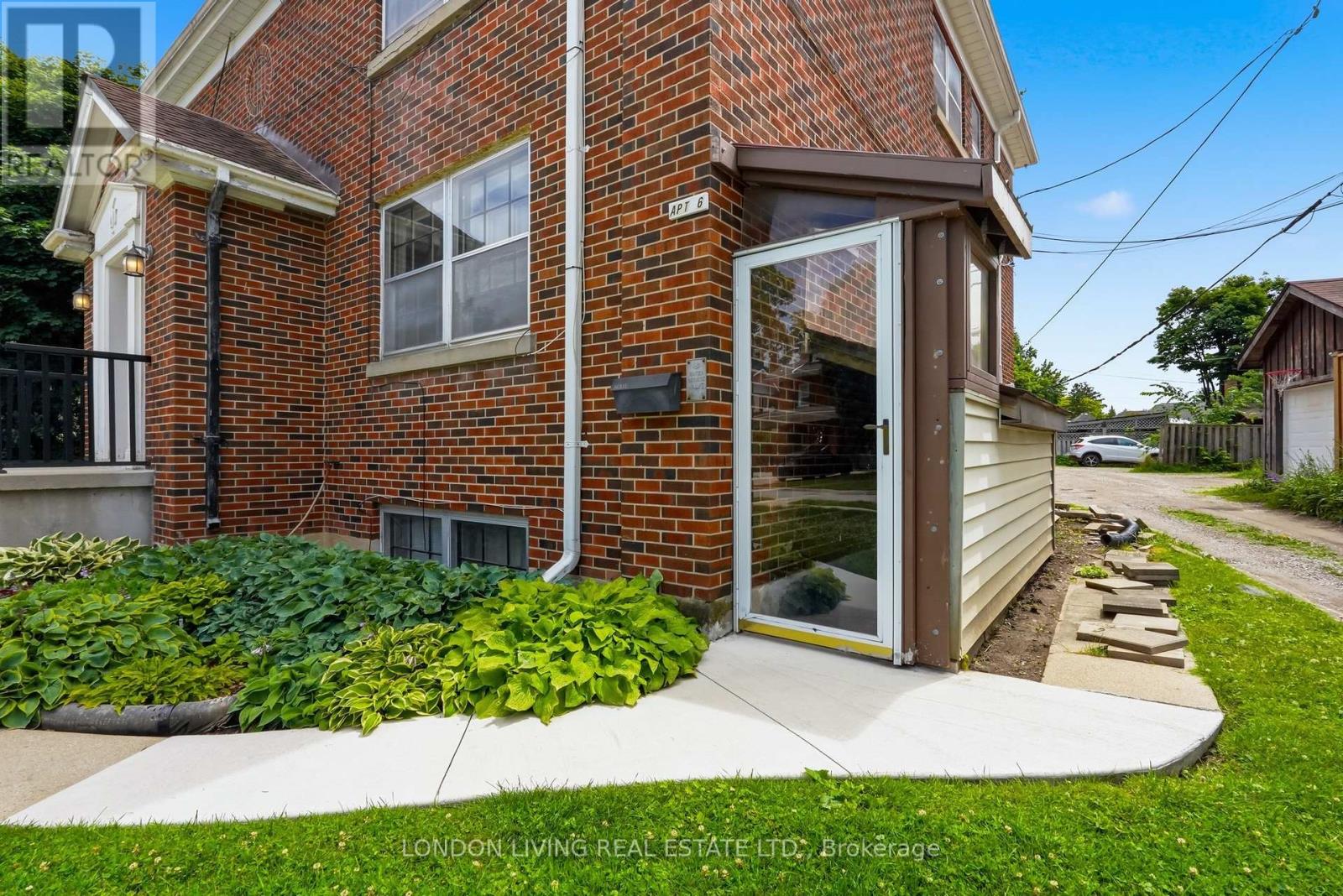 107 WINDSOR CRESCENT - 8