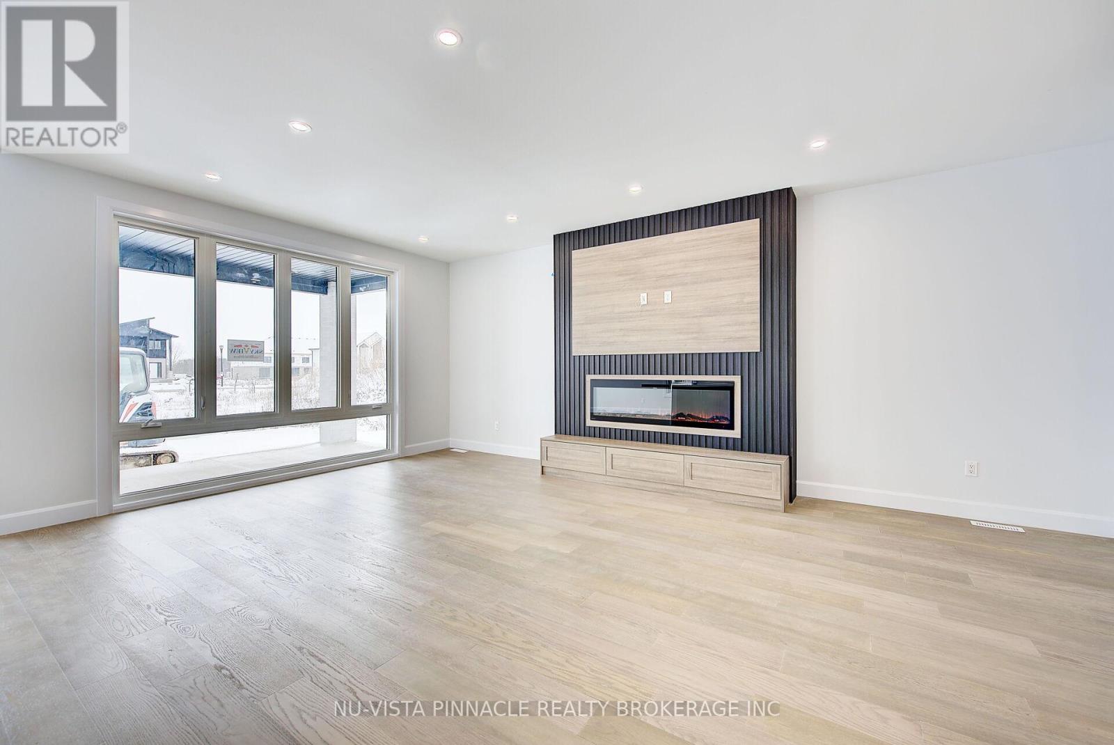 4332 GREEN BEND - 10