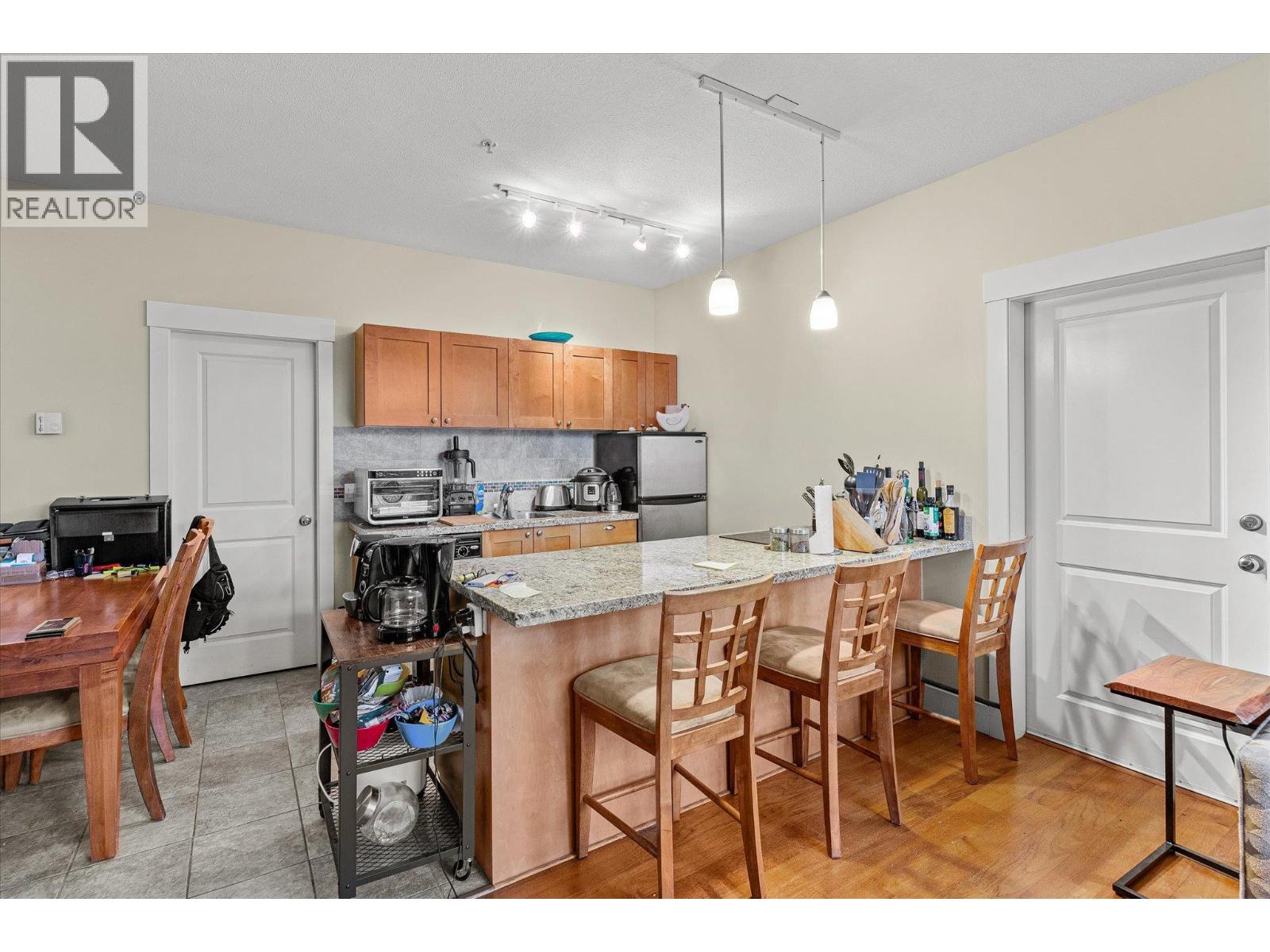 #301 4205 Gellatly Road - 42