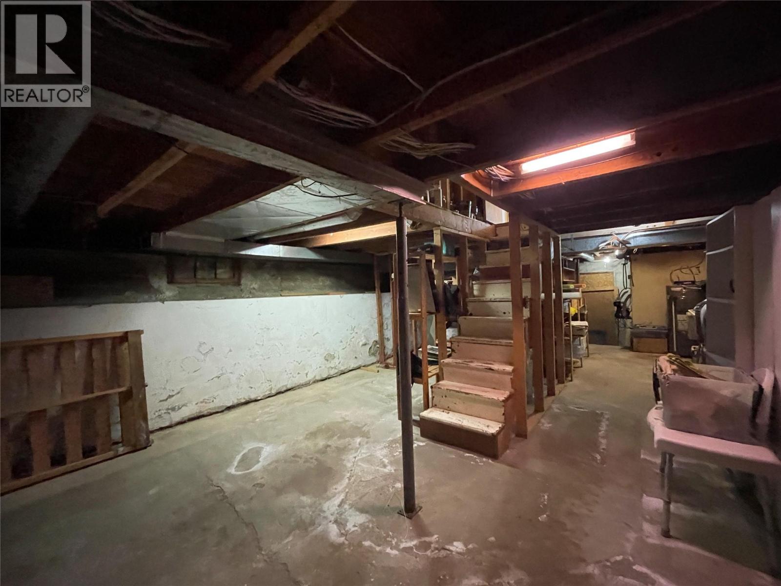 1920 Falls Street - 41