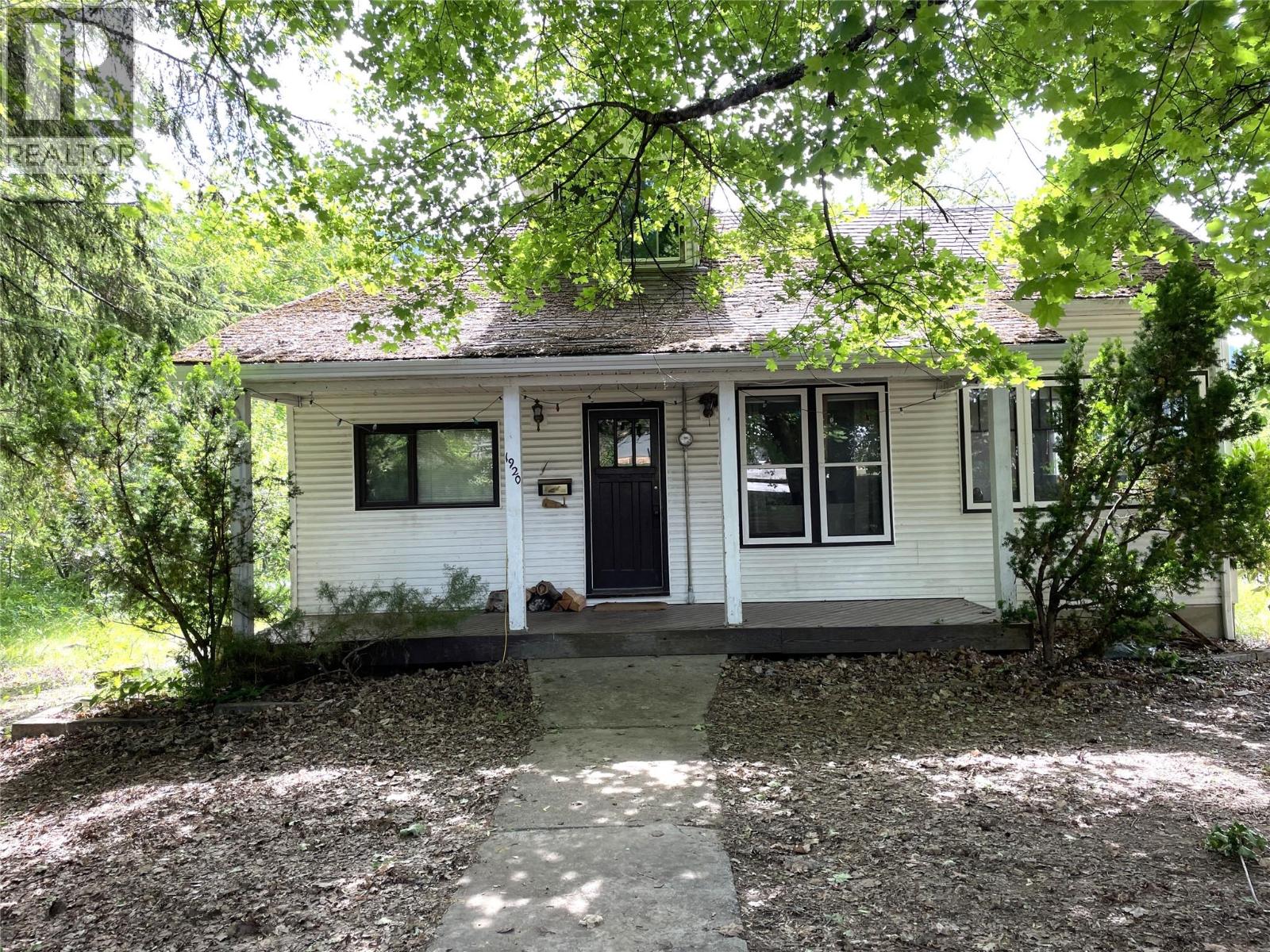 1920 Falls Street - 1