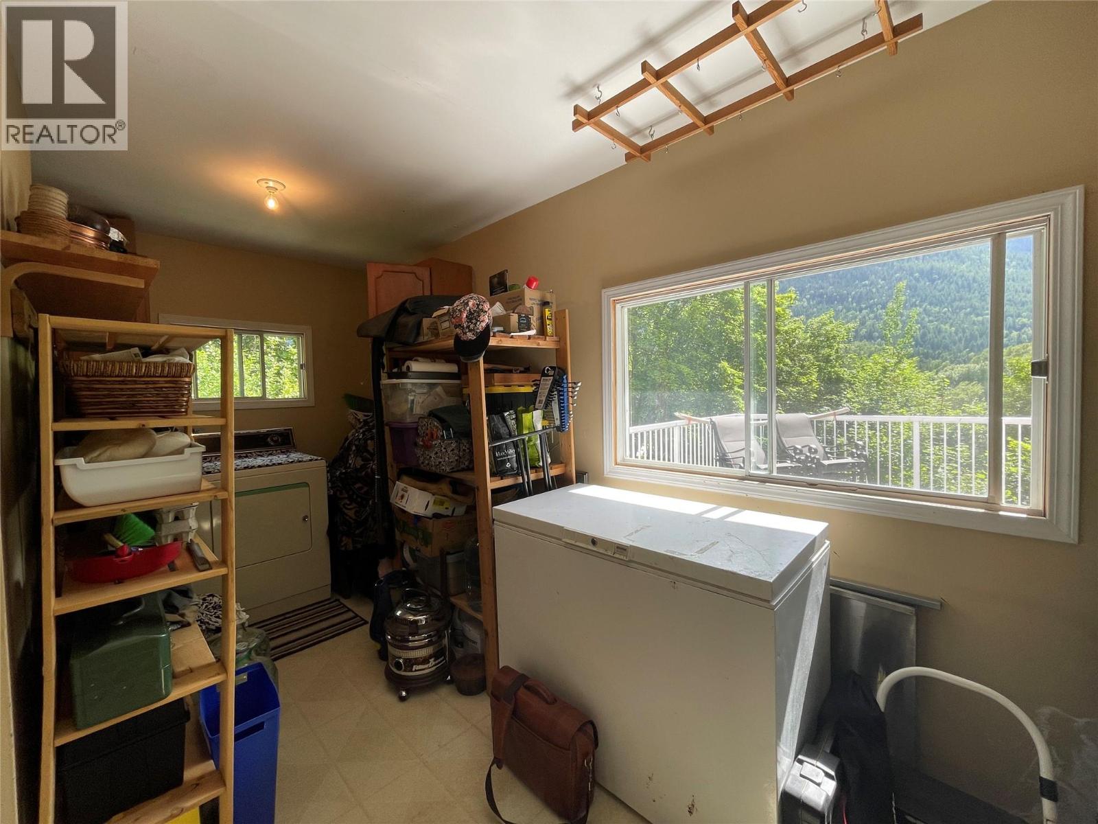 1920 Falls Street - 31