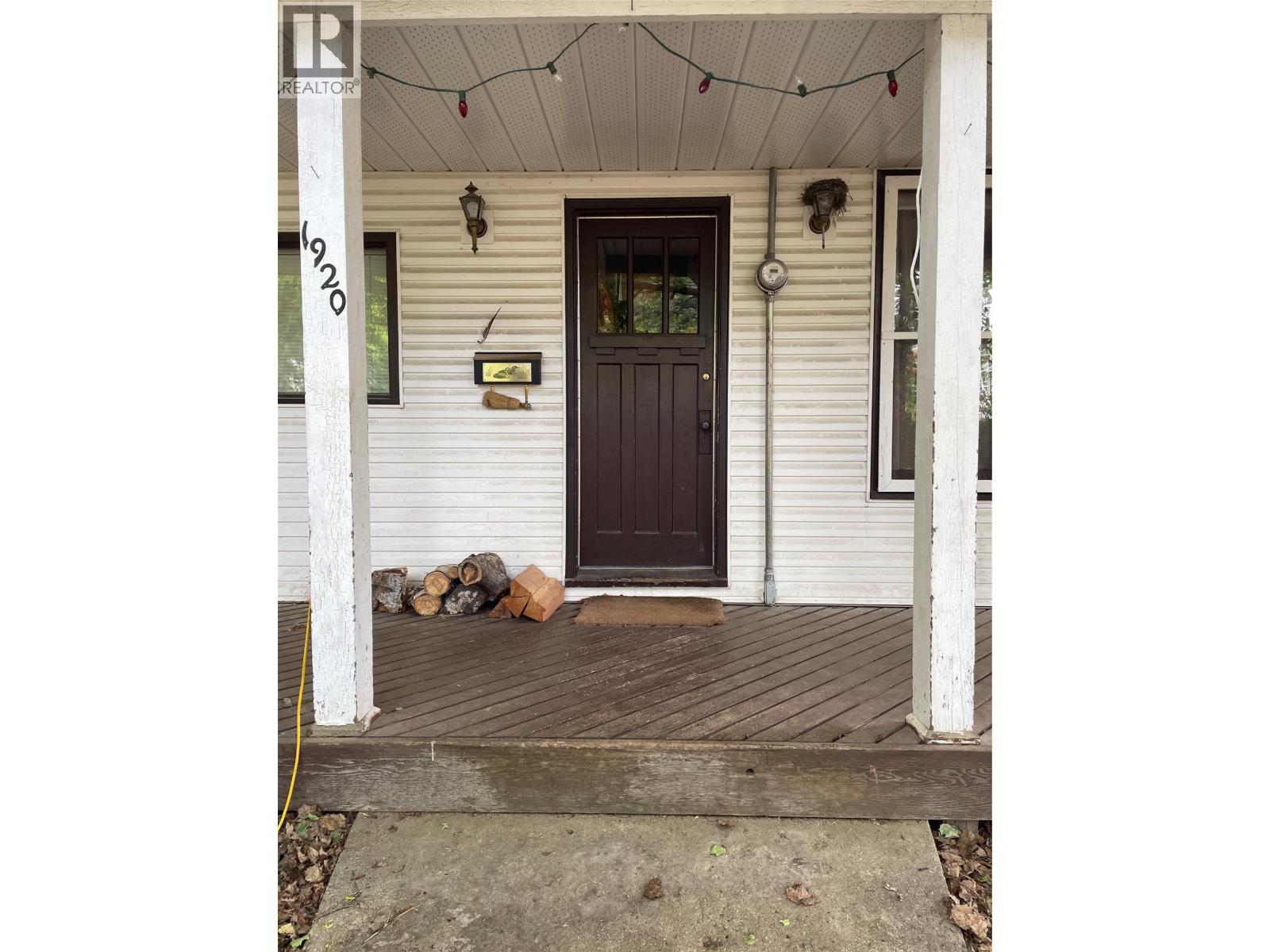 1920 Falls Street - 16