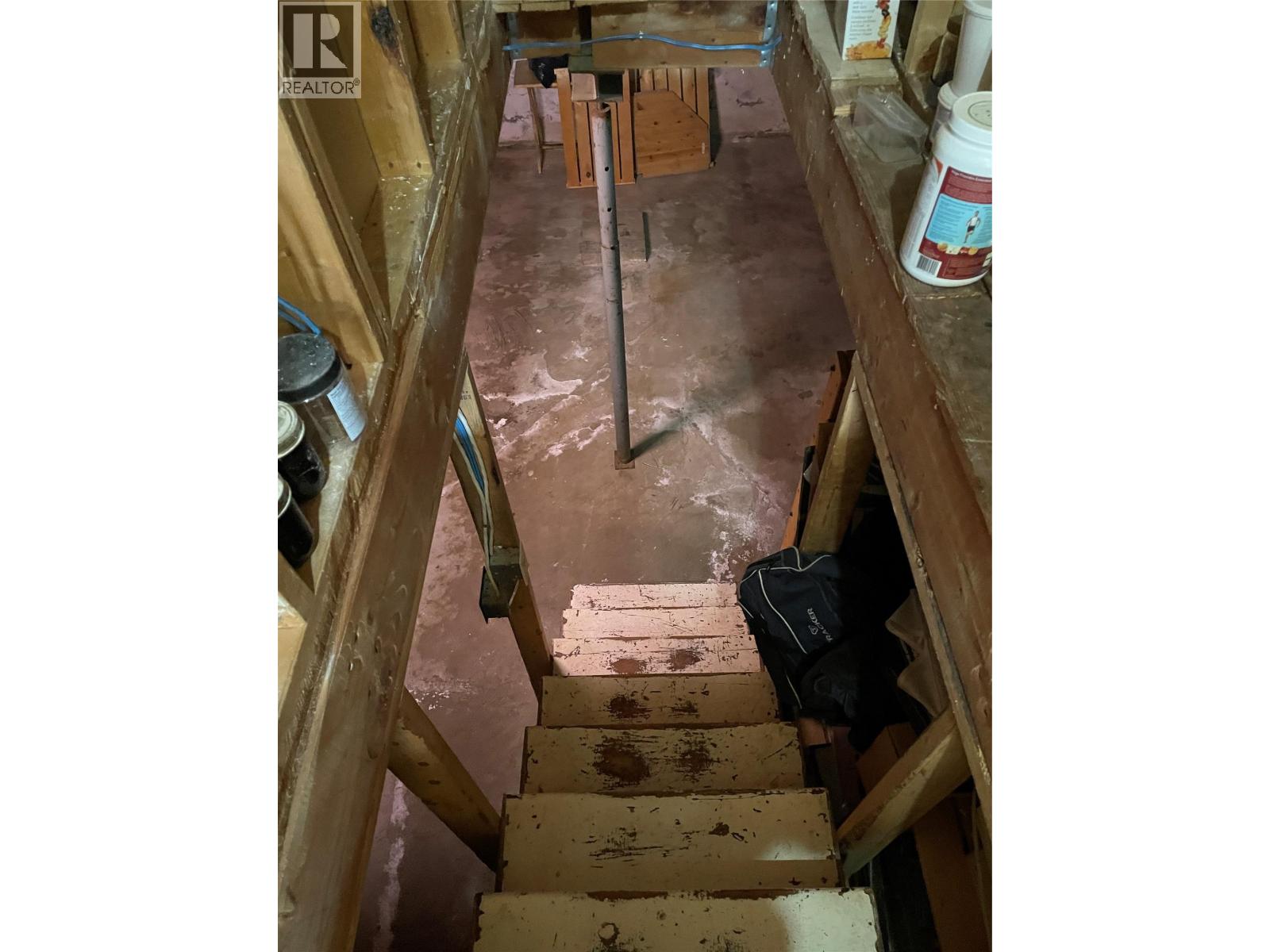 1920 Falls Street - 39