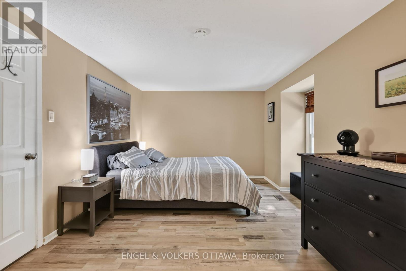 4 Bed, 2 Bath House for Sale in Ottawa – 6269 PADDLER WAY, Ottawa – MLS# X13479952 - Image 22