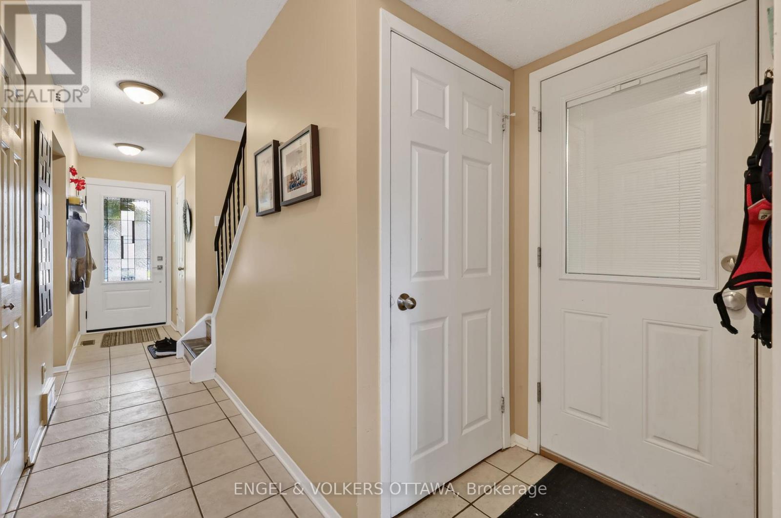 4 Bed, 2 Bath House for Sale in Ottawa – 6269 PADDLER WAY, Ottawa – MLS# X13479952 - Image 8