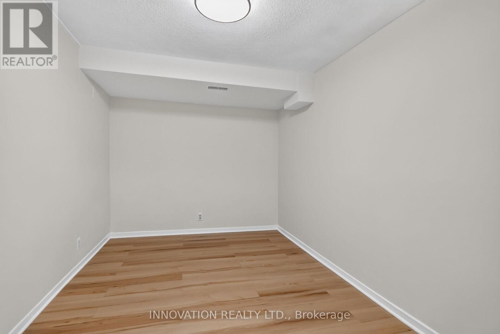 85 HEWITT WAY - 37