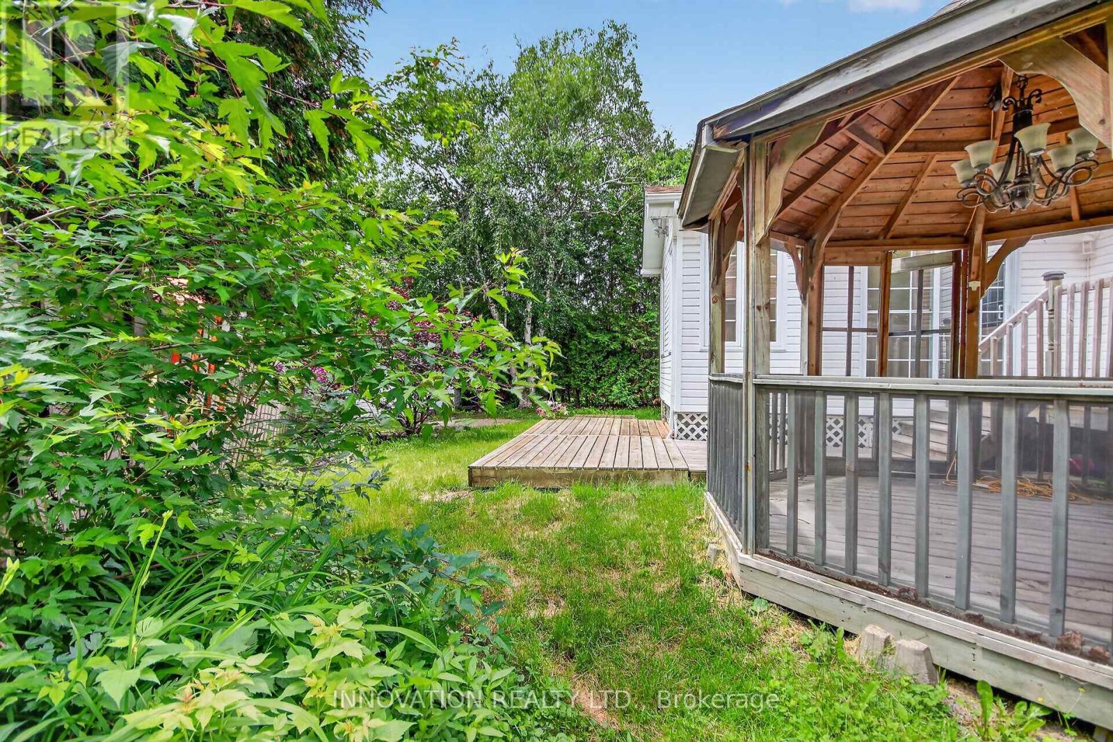 85 HEWITT WAY - 44