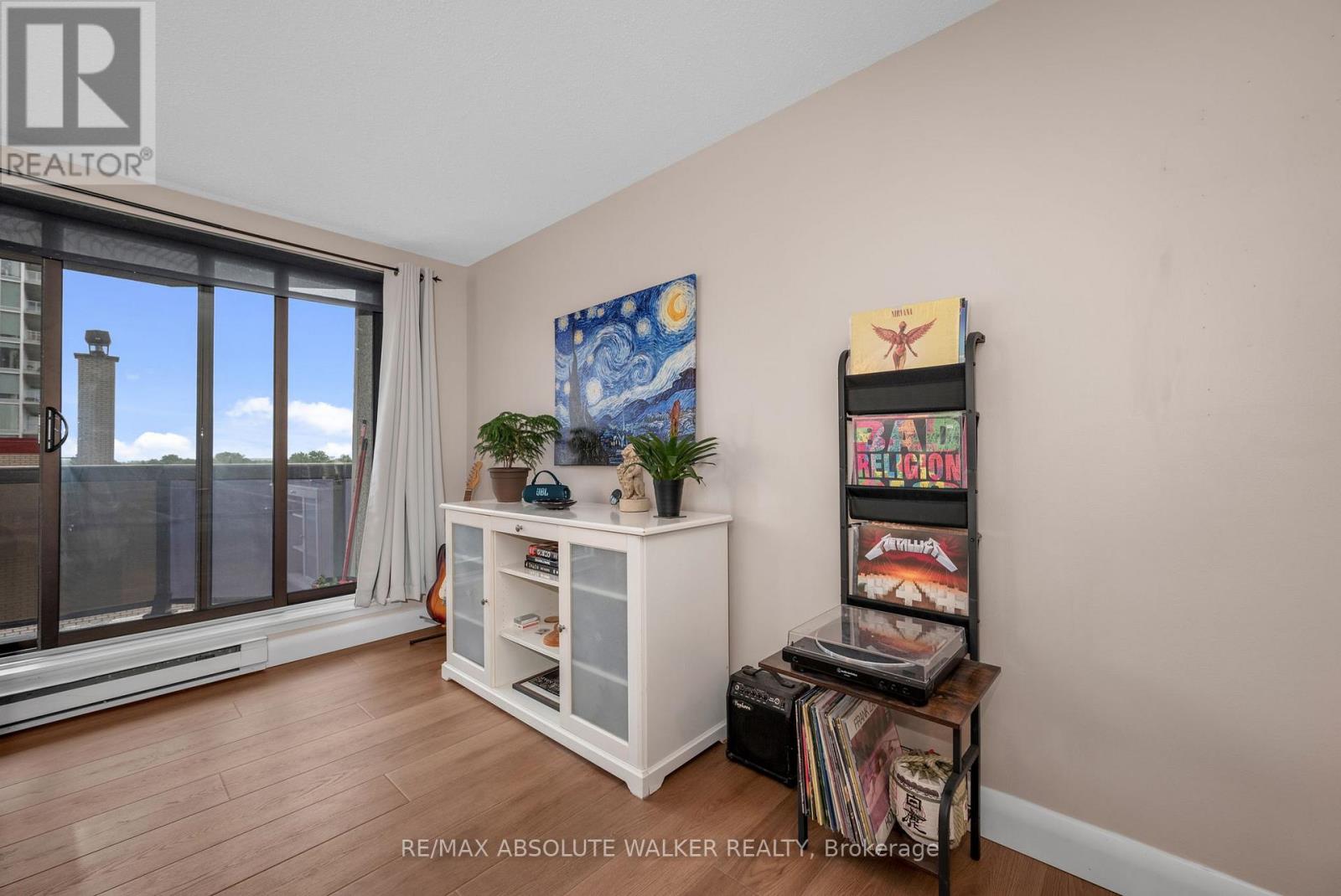 2 Bed, 2 Bath House for Sale in Ottawa – 1007 – 470 LAURIER AVENUE W, Ottawa – MLS# X13480160 - Image 7