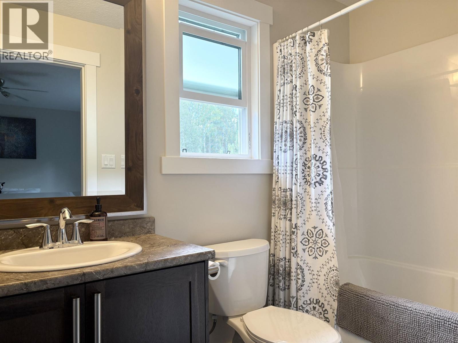 Photo 14 of 36 — 3808 BARNES DRIVE · Prince George, BC