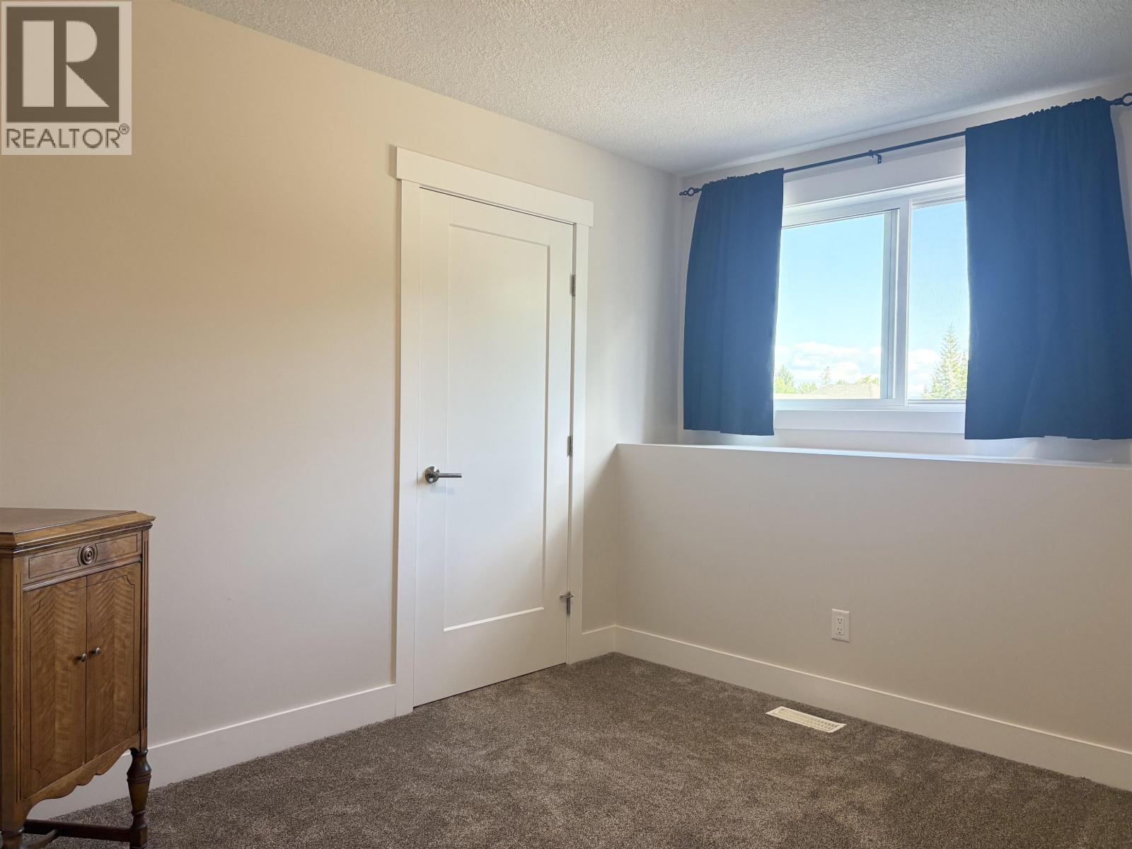 Photo 16 of 36 — 3808 BARNES DRIVE · Prince George, BC