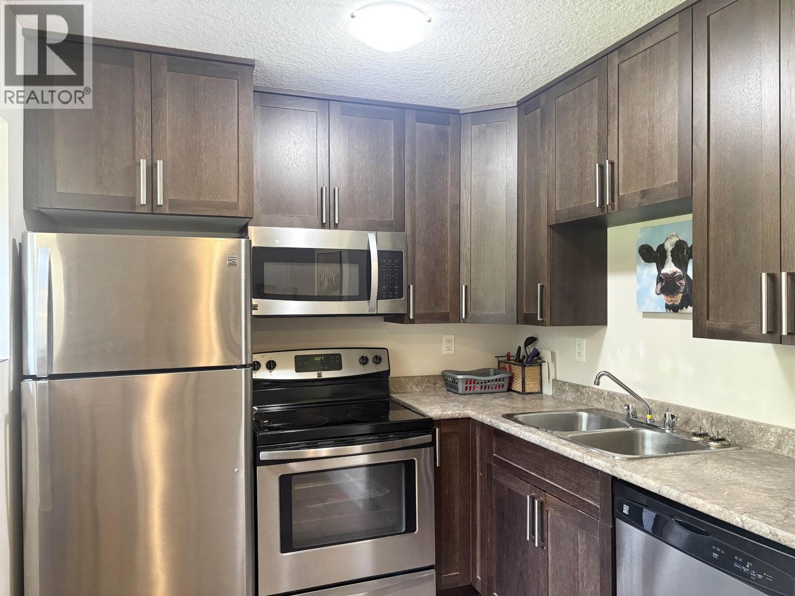 Photo 20 of 36 — 3808 BARNES DRIVE · Prince George, BC