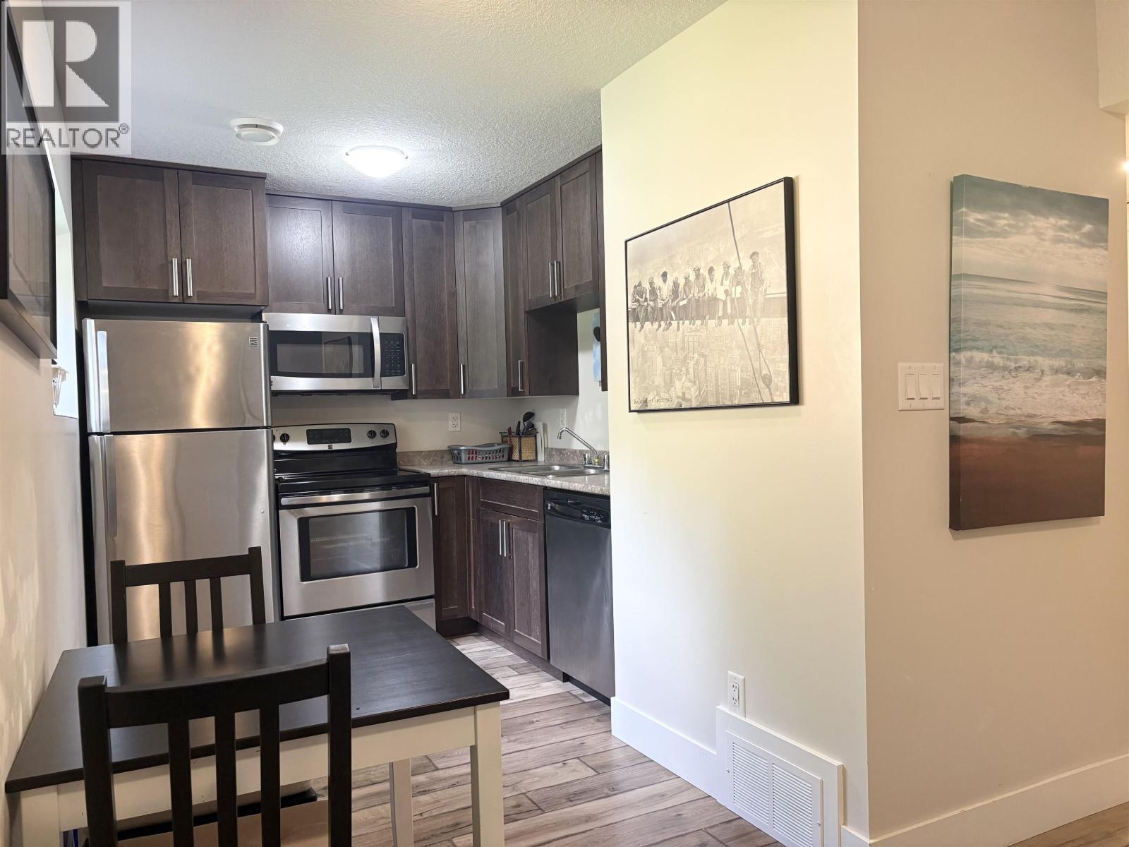 Photo 21 of 36 — 3808 BARNES DRIVE · Prince George, BC