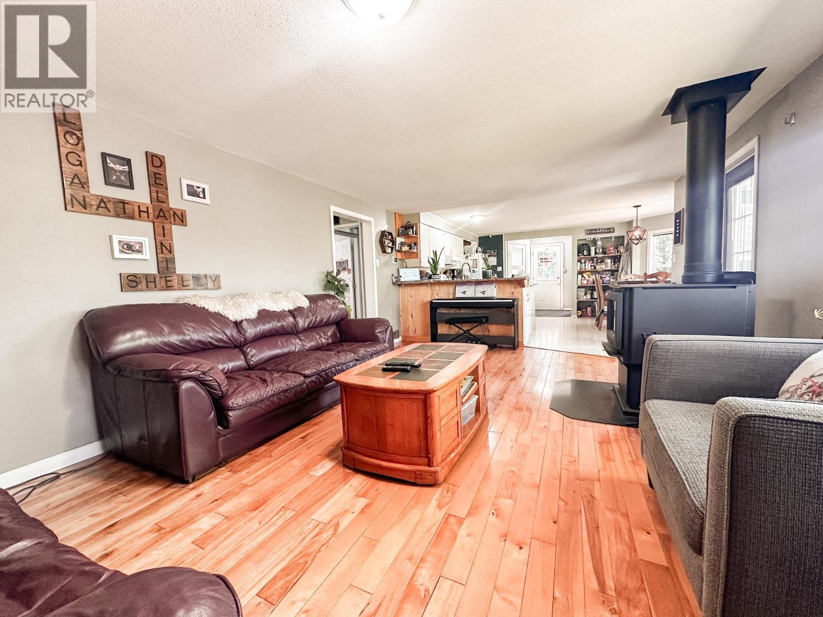 7851 BREWER Avenue, Burns Lake
