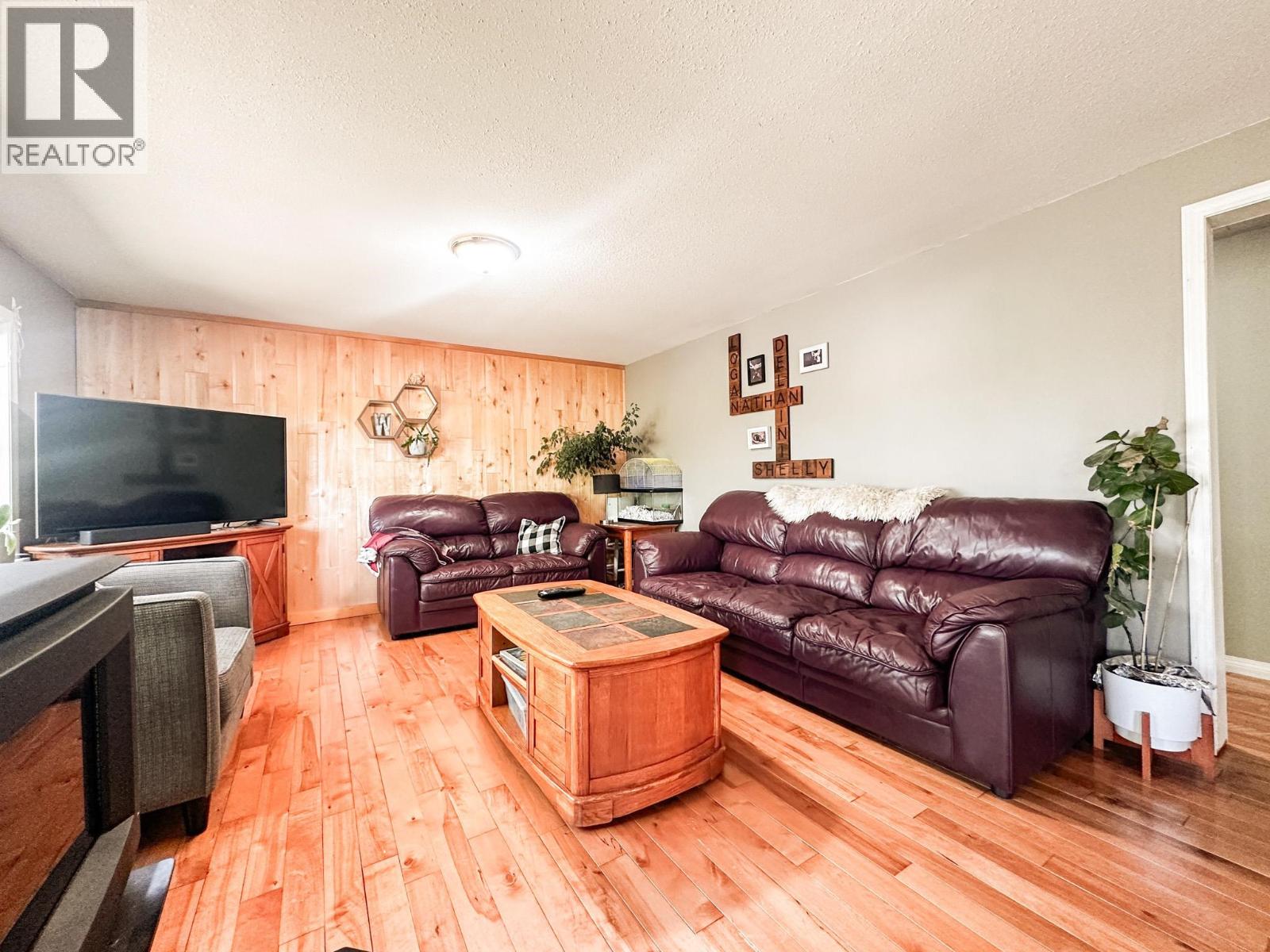 7851 BREWER Avenue, Burns Lake