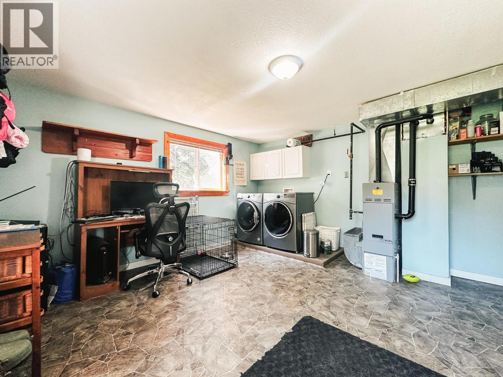 7851 BREWER Avenue, Burns Lake