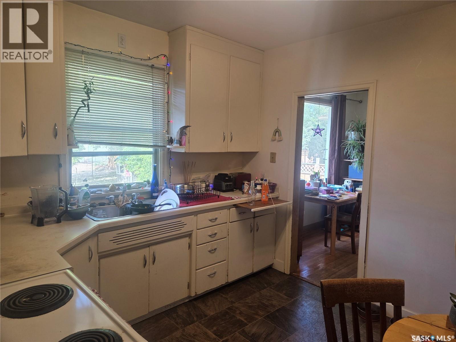 1323 Main STREET - 6